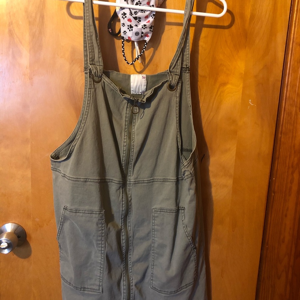 Overall dress